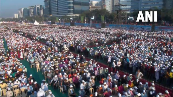 Modi in Mumbai: Large Crowds Gather for PM's Rally in BKC | In Pics Modi in Mumbai: Large Crowds Gather for PM's Rally in BKC | In Pics