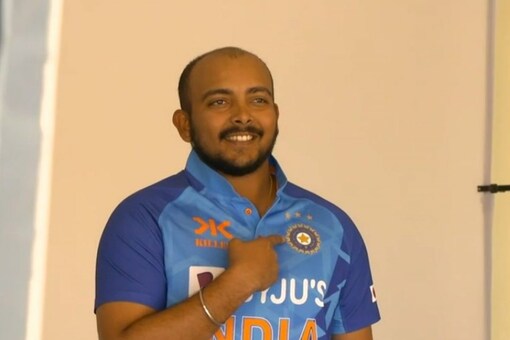 My Phone Hanged, I Got Scared..': Prithvi Shaw on Getting Call Up for IND vs NZ T20I Series | WATCH My Phone Hanged, I Got Scared..': Prithvi Shaw on Getting Call Up for IND vs NZ T20I Series | WATCH
