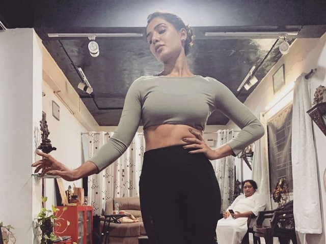 Samantha Ruth Prabhu Flaunts Her Curves In BTS Pic From Shaakuntalam ...