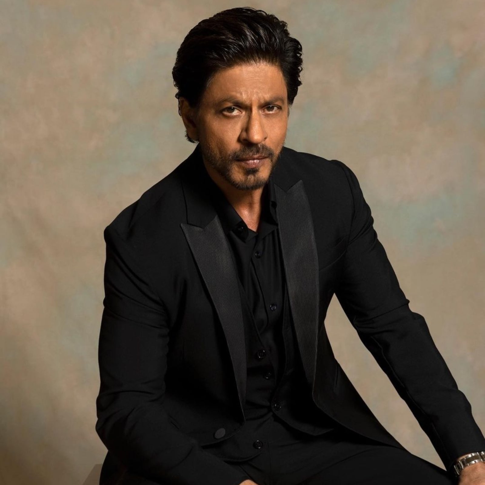 10 Style Lessons From Shah Rukh Khans 90s Wardrobe