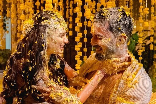 In layers from floor to ceiling, Athiya and Rahul's haldi looked like a flowering marigold paradise. (Images: Instagram)
