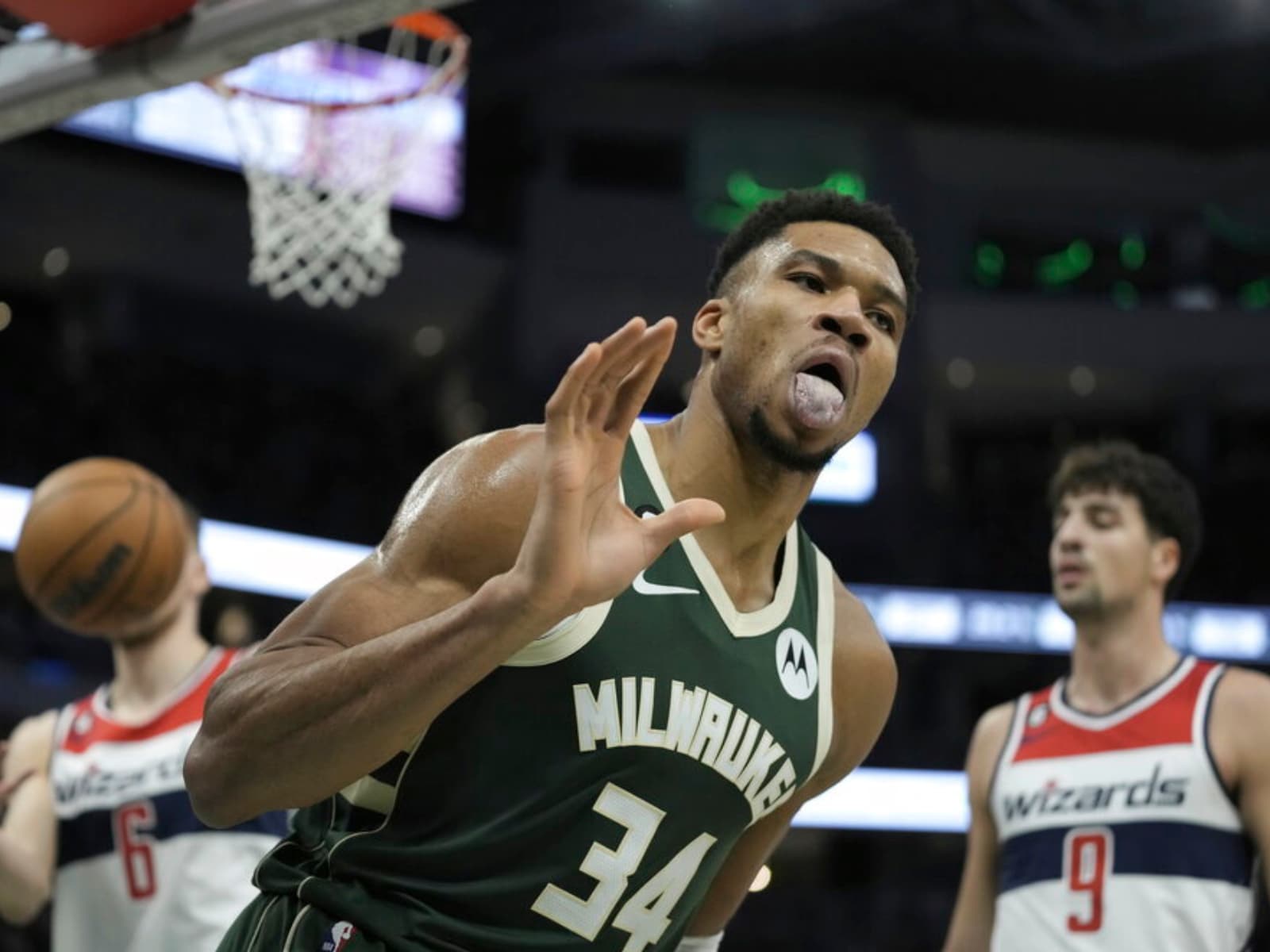 NBA All Star Game 2023: Basketball Player Giannis Antetokounmpo Is Glad Ranveer  Singh Played for His Team