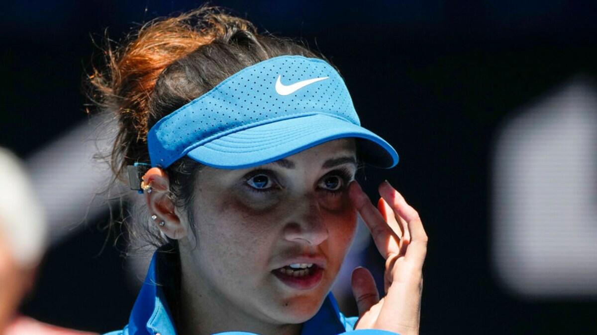 Australian Open 2023 Sania Mirza Tears Up Mid Speech after Losing