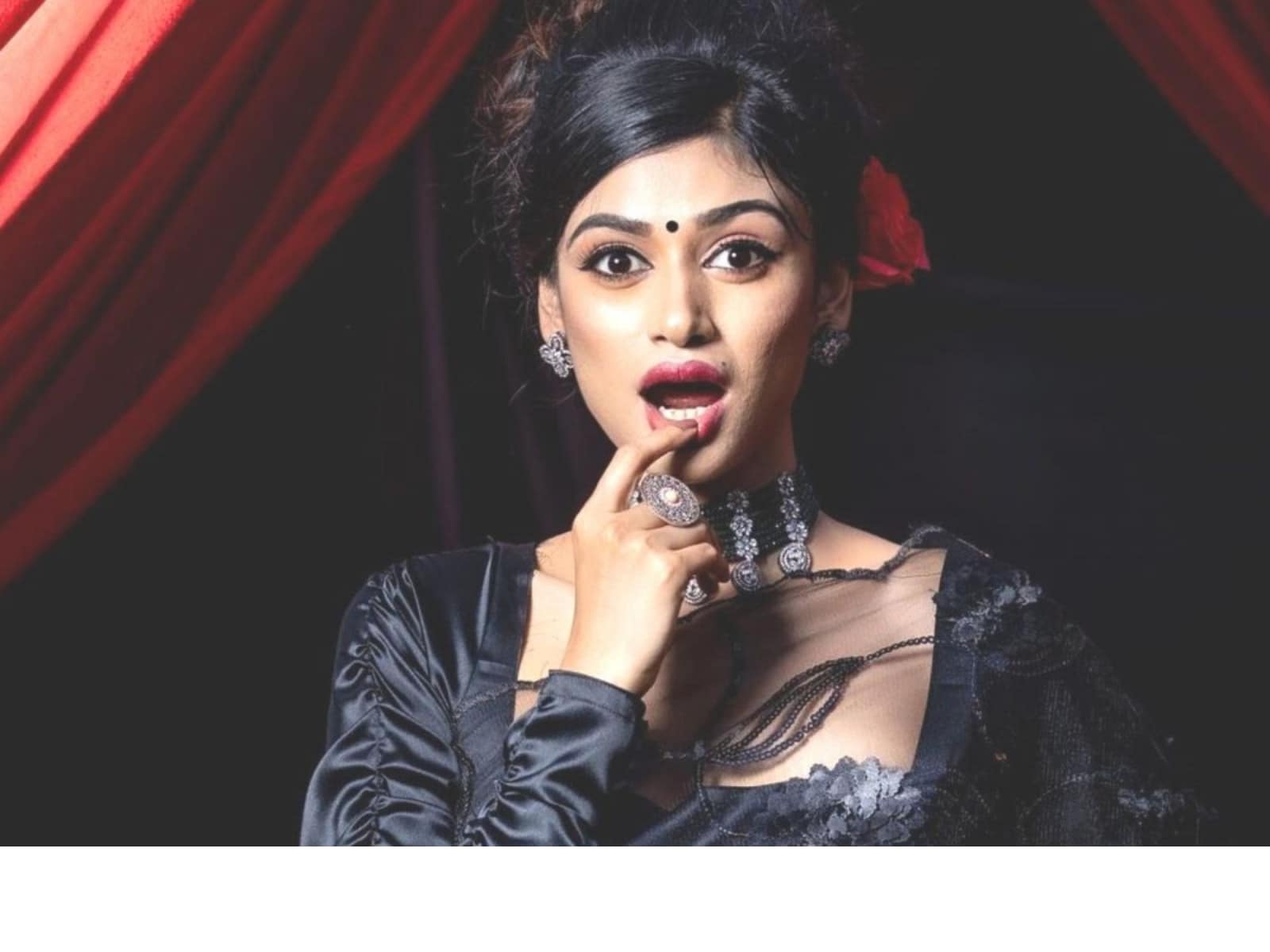Bigg Boss Oviya Fucking - Bigg Boss Tamil Fame Oviya's Latest Insta Video Leaves Fans With Just This  Question - News18