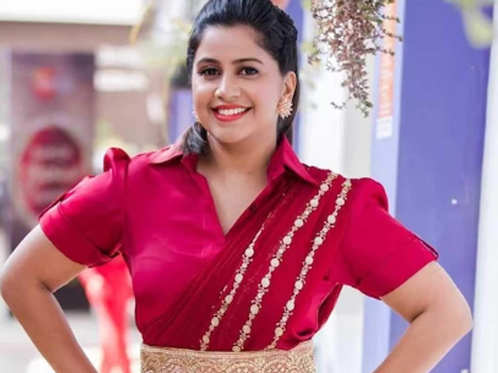 Kannada Anker Anushri Sex - Happy Birthday, Anushree: Take A Look At Her Saree Looks - News18