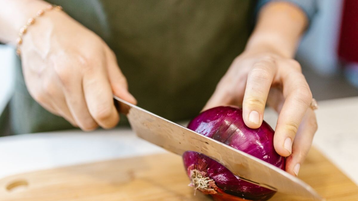 Use These Hacks to Avoid Crying While Chopping Onions News18