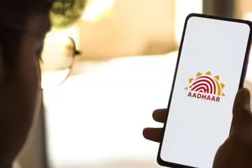 According to the government, Indian citizens are bound to link their Aadhaar card with their PAN card. 