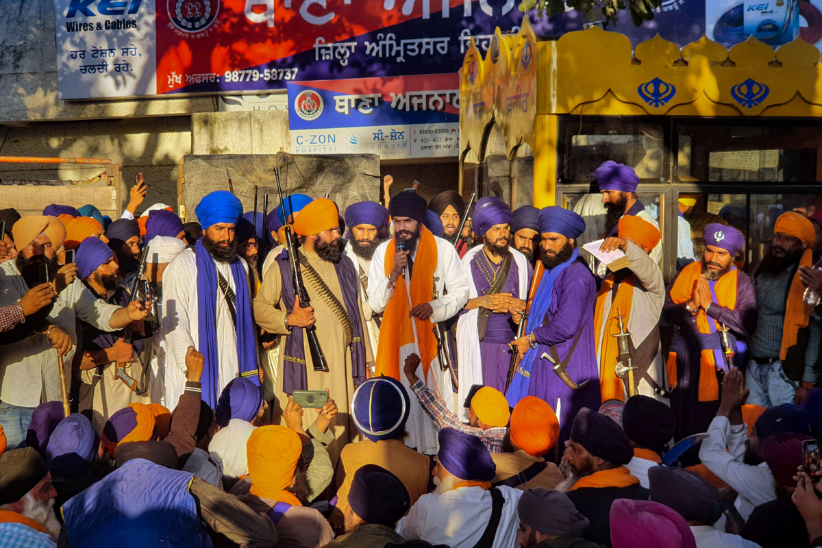 Sikh Groups Upset With Amritpal Singh for Using Guru Granth Sahib ...