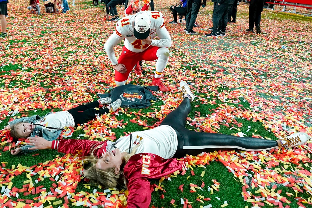 Super Bowl LVII in Pictures as Kansas City Chiefs Beat Philadelphia ...