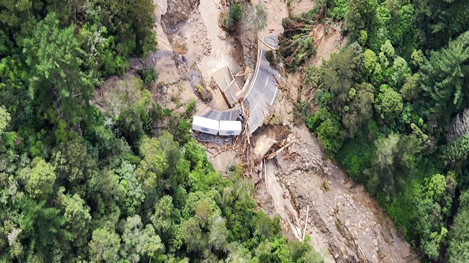 Cyclone Gabrielle Wreaks Havoc on New Zealand: Four Dead, Over 1,200  Uncontactable