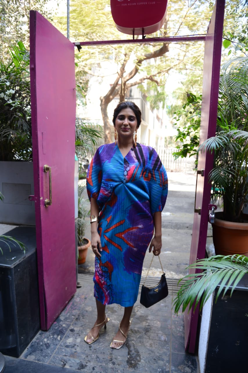 Nimrit Kaur Ahluwalia smiles for the media. (Image: Viral Bhayani) Nimrit Kaur Ahluwalia smiles for the media.