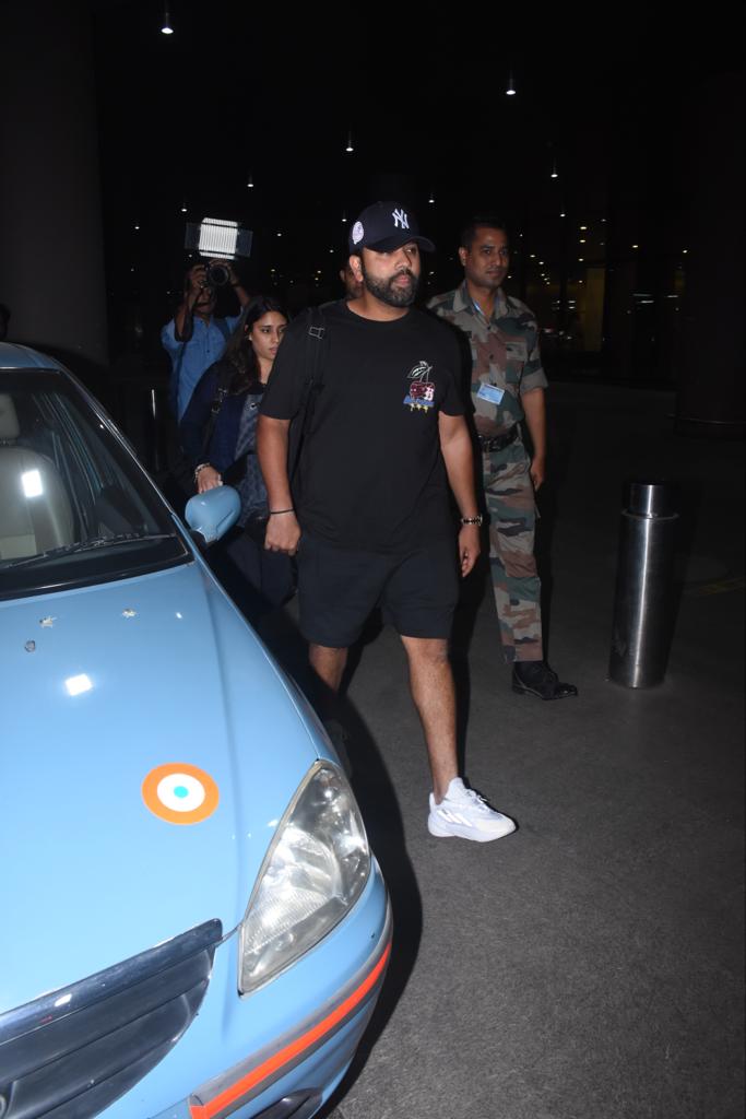 Rohit Sharma seen at the airport. (Image: Viral Bhayani) Rohit Sharma seen at the airport.