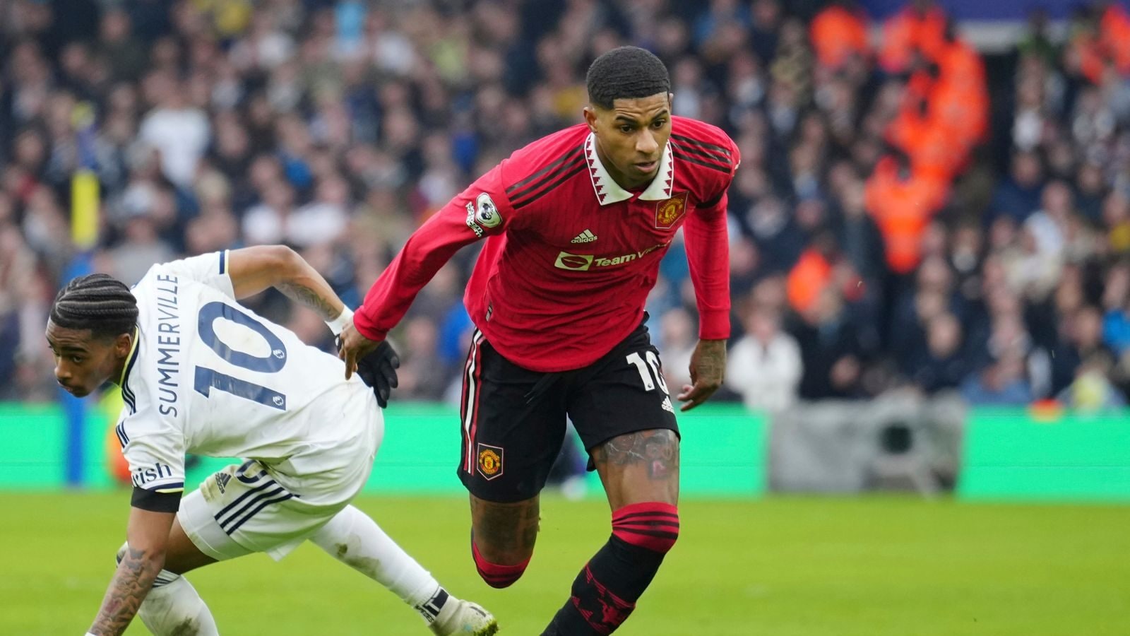 Premier League: Manchester United Earn 2-0 Victory at Leeds