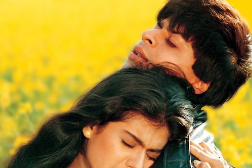 Shah Rukh Khan and Kajol's DDLJ to release in theaters again!