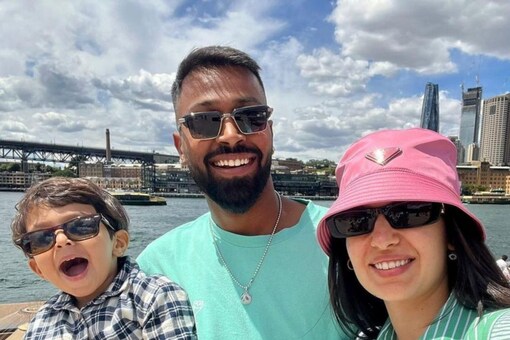 Natasa Stankovic, Hardik Pandya's Son Gets Goofy In Front of Paparazzi ...