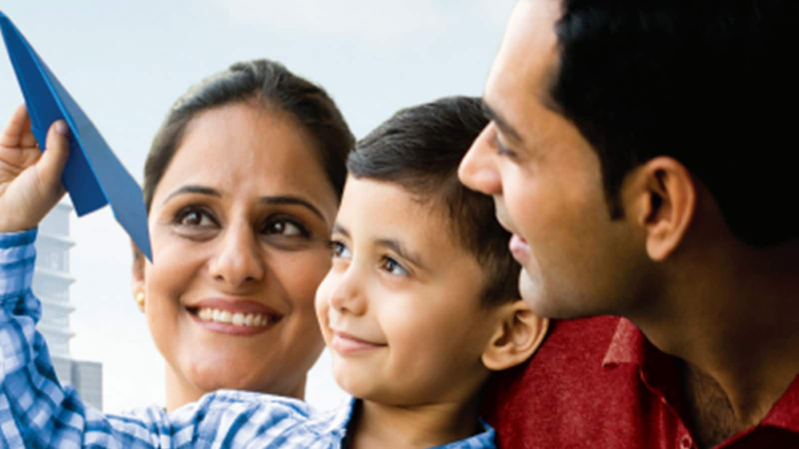 Hdfc Life Launches Guaranteed Income Insurance Plan Know Key Details Here 2370