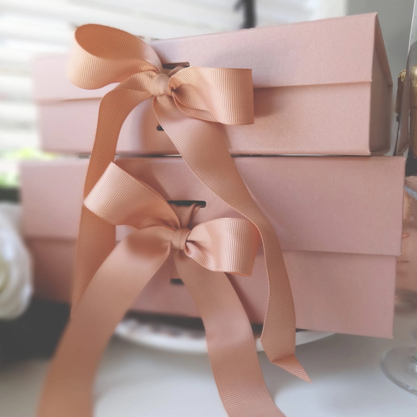 Best Friend Wedding Day Gift Box Ribbon Tie, Script Lettering to My Best  Friend on Her Wedding Day, Memory Gift Box Keepsake Present Love - Etsy