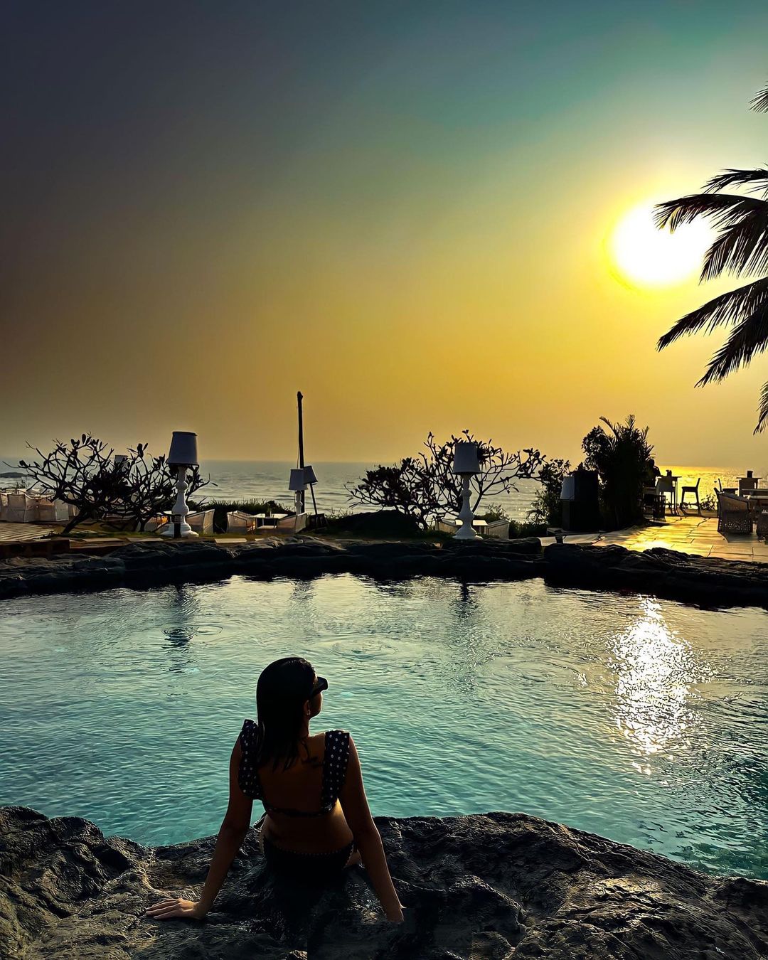 Jennifer Winget soaks up the sunset hour donning a retro-themed bikini.