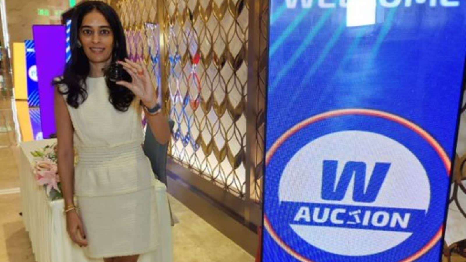 Who is Mallika Sagar Meet the Female Auctioneer Who will Conduct the