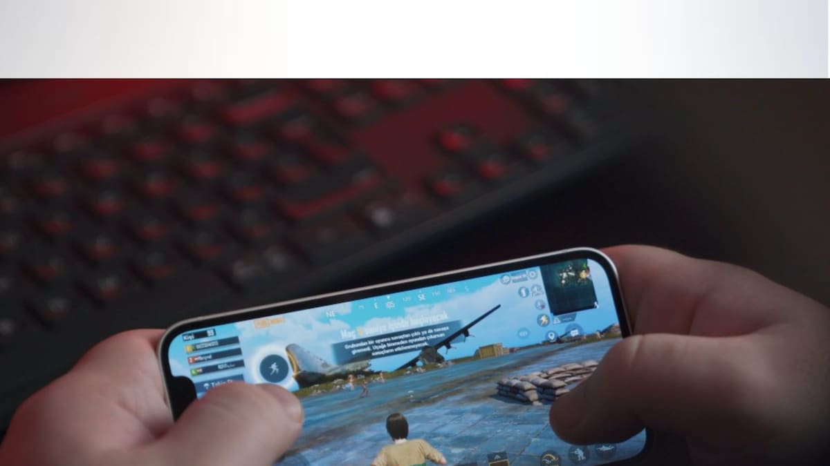 Addicted to Mobile Games, 15-Year-Old Boy Dies by Suicide After Parents Refuse to Fix Broken Phone