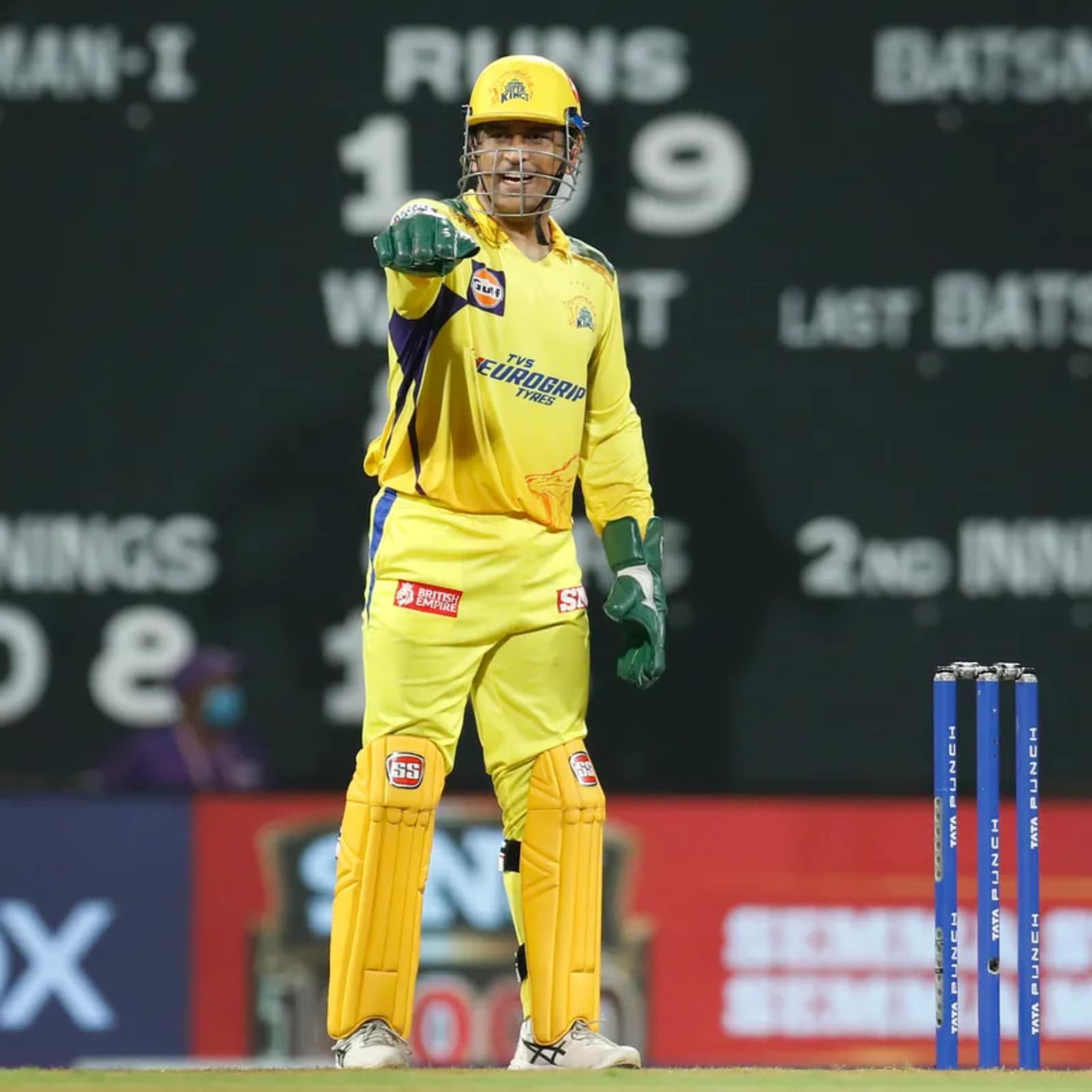 MS Dhoni Reaches Chennai for CSK Training Camp MS Dhoni Reaches Chennai for CSK Training Camp
