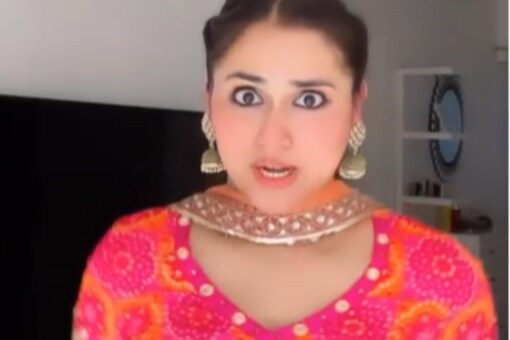Kareena Kapoor's doppelganger Asmita Gupta. 