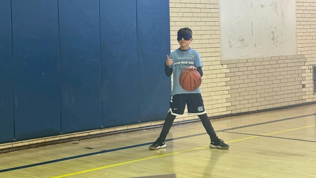 9YearOld Boy Breaks Guinness World Record By Dribbling Basketball Blindfolded News18