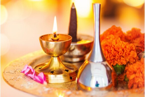 Aaj Ka Panchang, February 22: The Tritiya Tithi will be in effect up to 3:24 AM on February 23 and after that, the Chaturthi Tithi will take place. (Representative image: Shutterstock)
