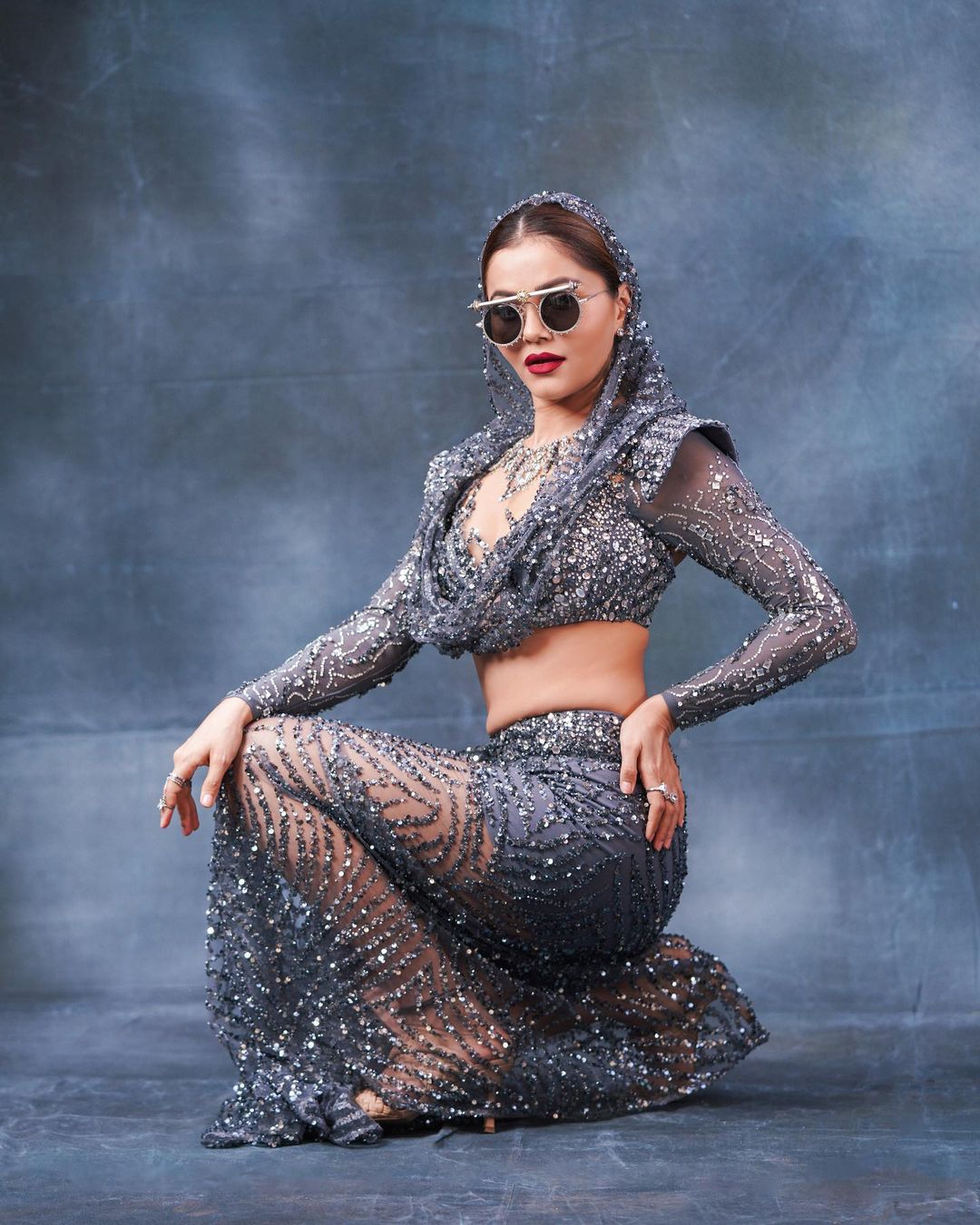 Rubina Dilaik looks stunning in the grey-silver shimmery outfit. (Image: Instagram) Rubina Dilaik looks stunning in the grey-silver shimmery outfit.