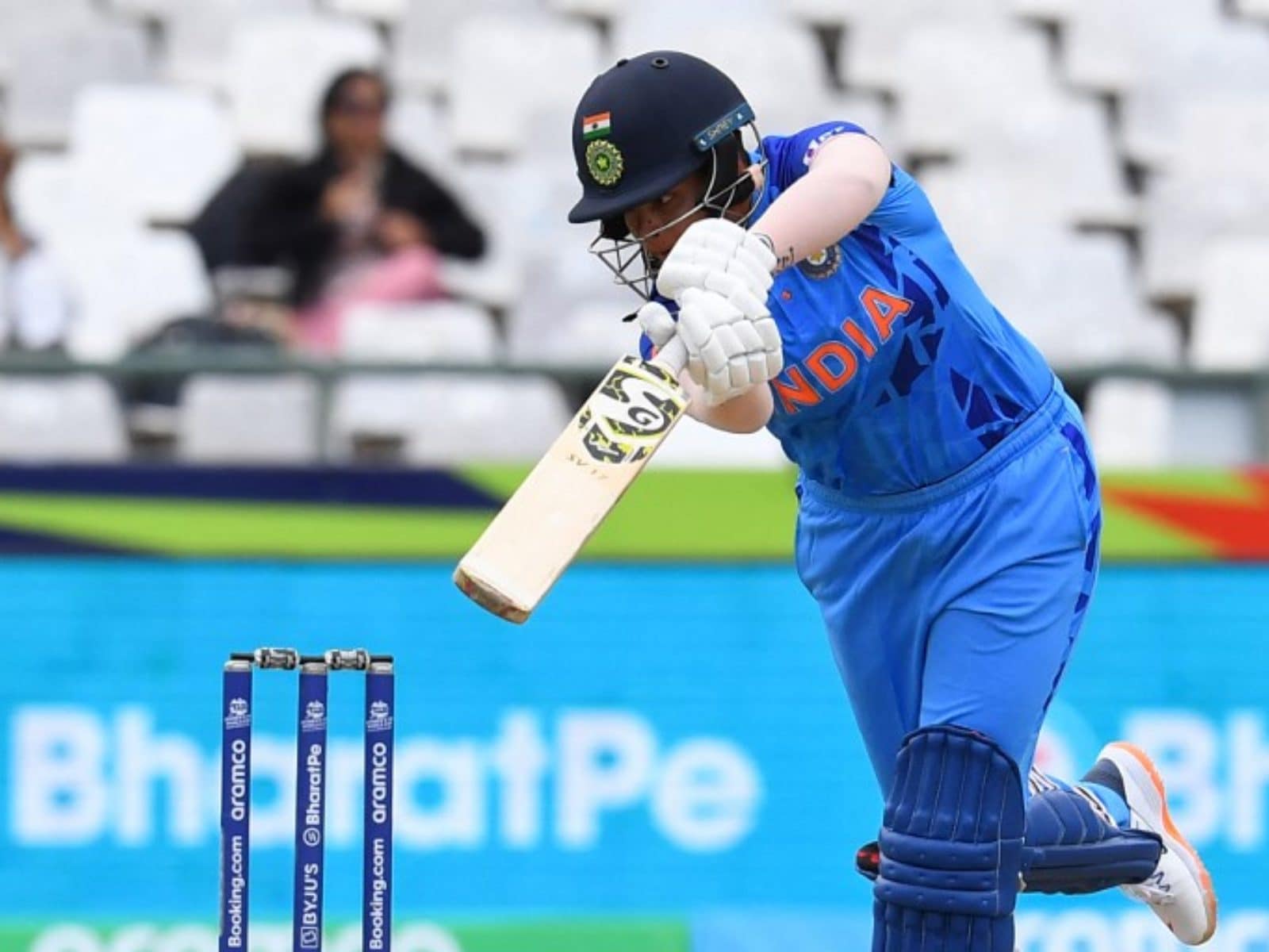 Six live cricket deals