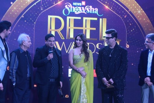 News18 Showsha Reel Awards Shershaah Wins Best Film Popular Choice Karan Johar Calls Sidharth