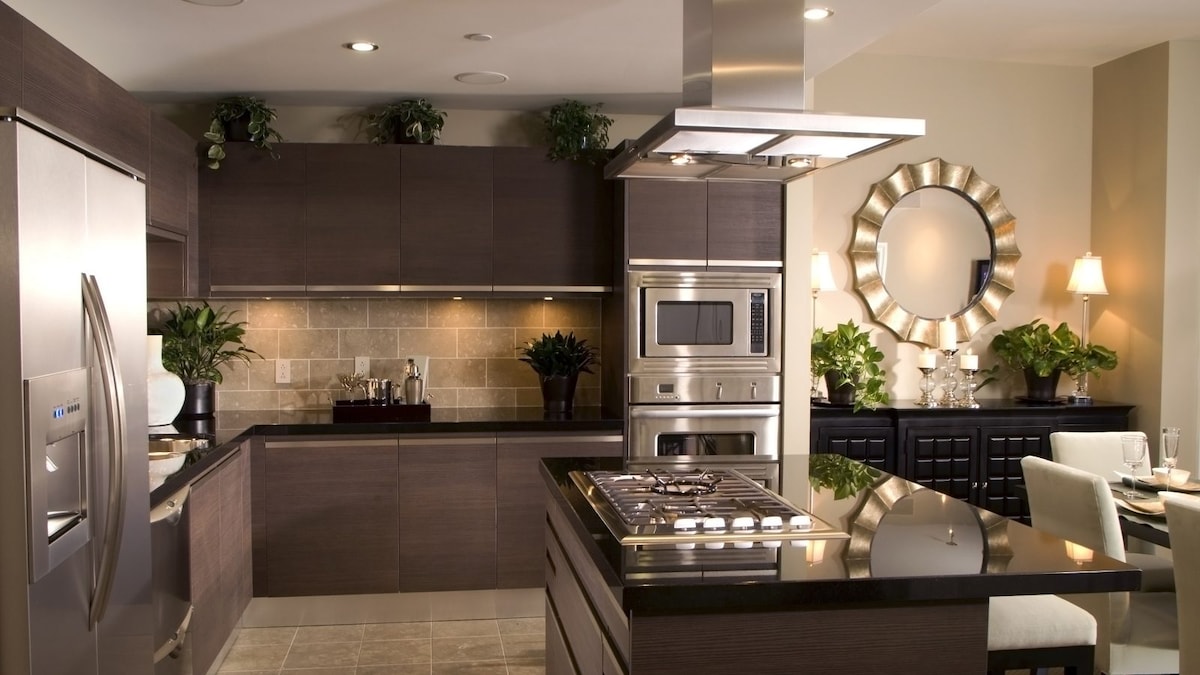 3 Ways to Add Colour to Your Stainless Steel Kitchen