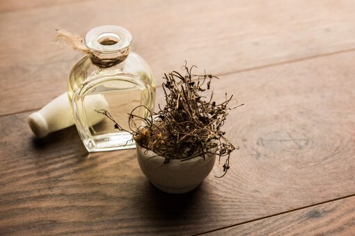Bhringraj oil is high in vitamins and minerals essential for healthy hair. It’s rich in Vitamin D, Vitamin E, magnesium, calcium and iron.
