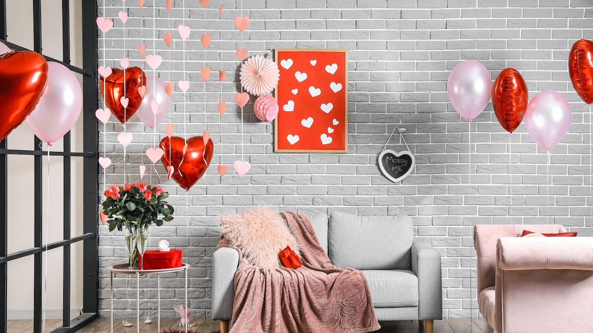 Valentine's Day 2023: 9 Home Decor Ideas For A Cozy Valentine's Day Date At Home