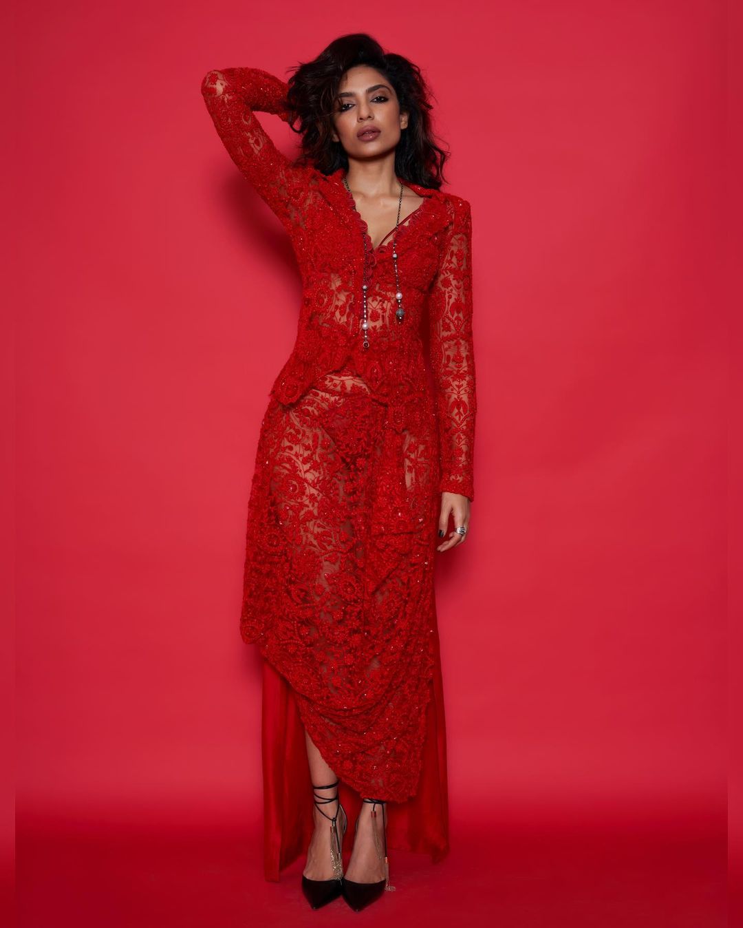 Sobhita Dhulipala looks regal in a lace red dress. 