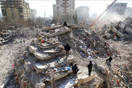 A view shows a site of a collapsed building as the search for survivors continues in the aftermath of a deadly earthquake in Kahramanmaras, Turkey (Reuters Photo)