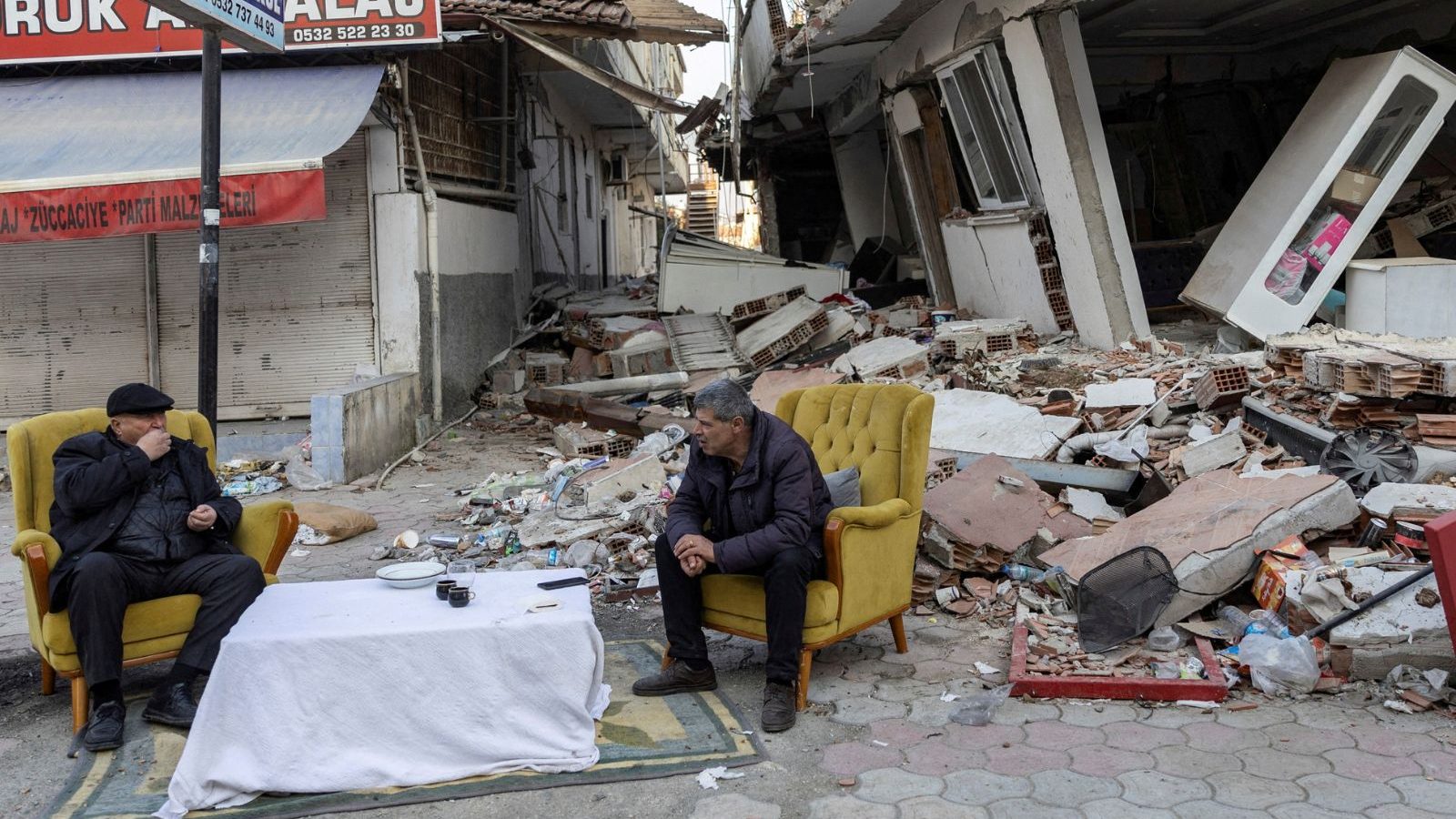 New Earthquake in Turkey Kills 8, Hurts 213, Tremors Felt in Syria; Region Sees '32 Aftershocks