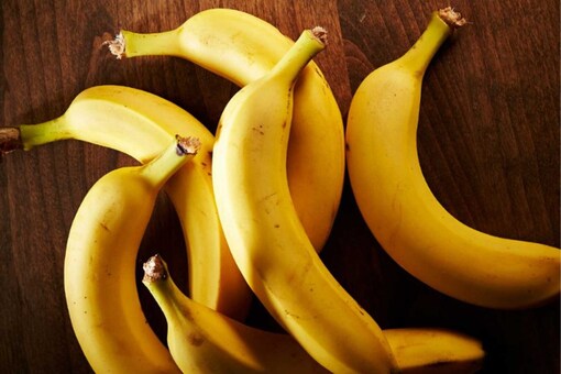 Why You Shouldn’t Eat Too Many Bananas - News18