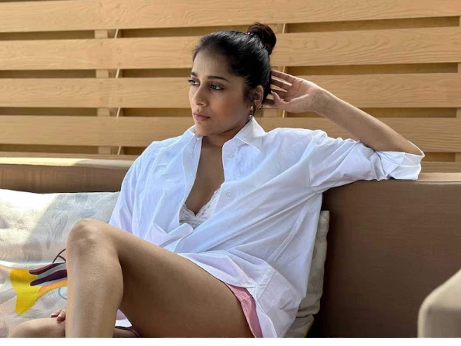 Telugu Ankar Preyanka Sex Videos - Why Telugu Actress Rashmi Gautam Is Under Fire For Joke In Extra Jabardasth  - News18