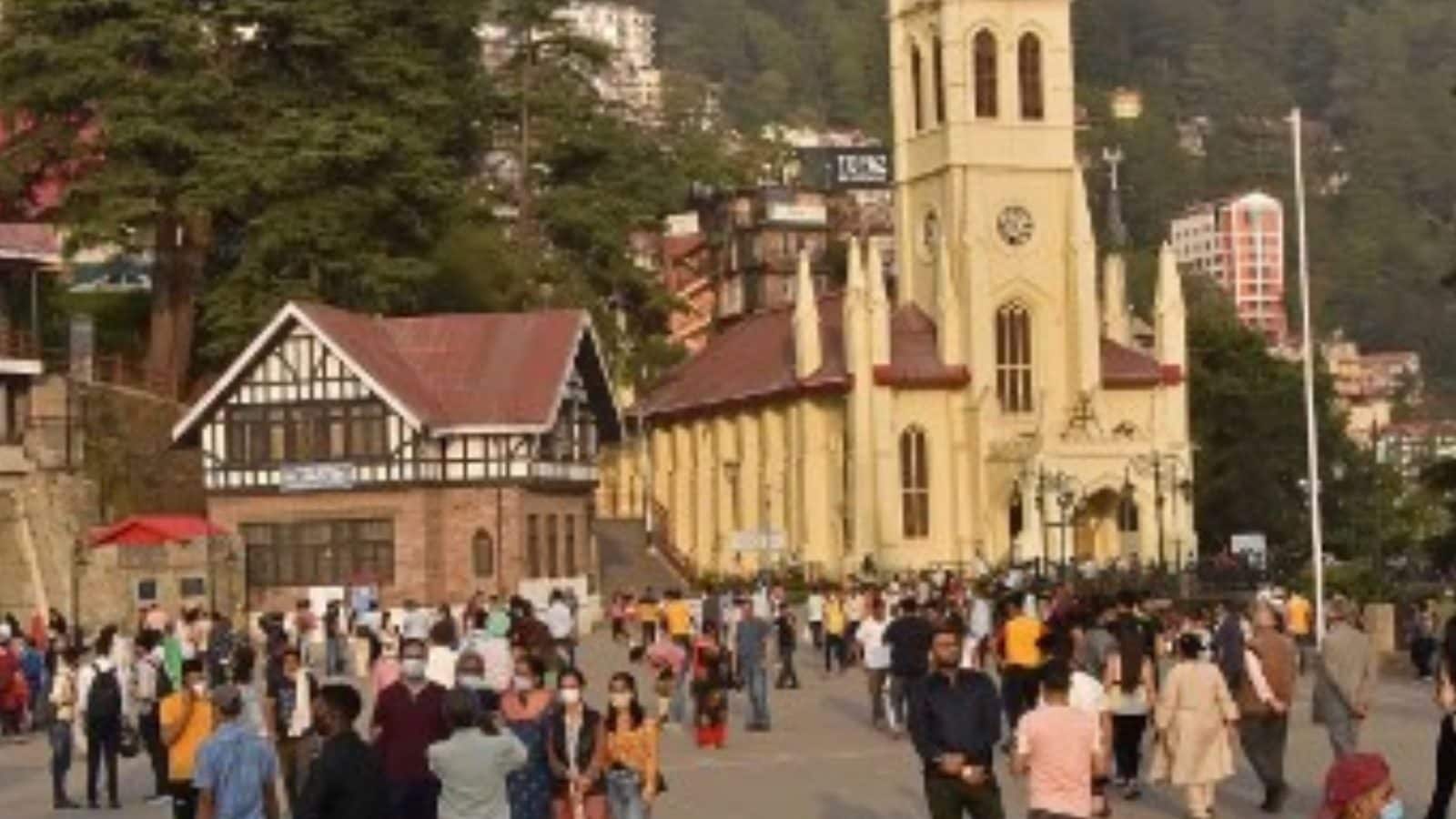 Shimla Sees Influx of 30,000 Vehicles in 2 Days as Tourists Seek Respite from Soaring Temperatures