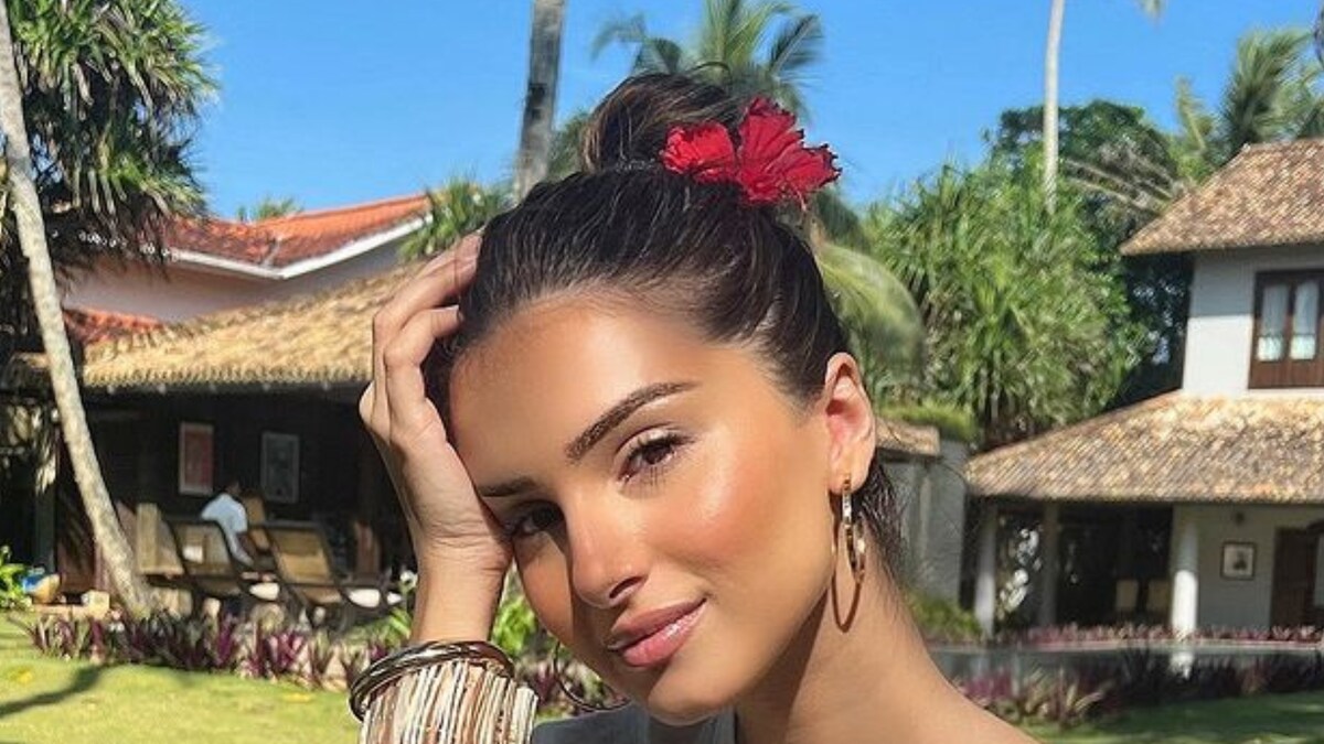 Tara Sutaria's Bronzed Makeup Is The Perfect Look To Opt For If You Want The Nicest Sun-Lit Picture