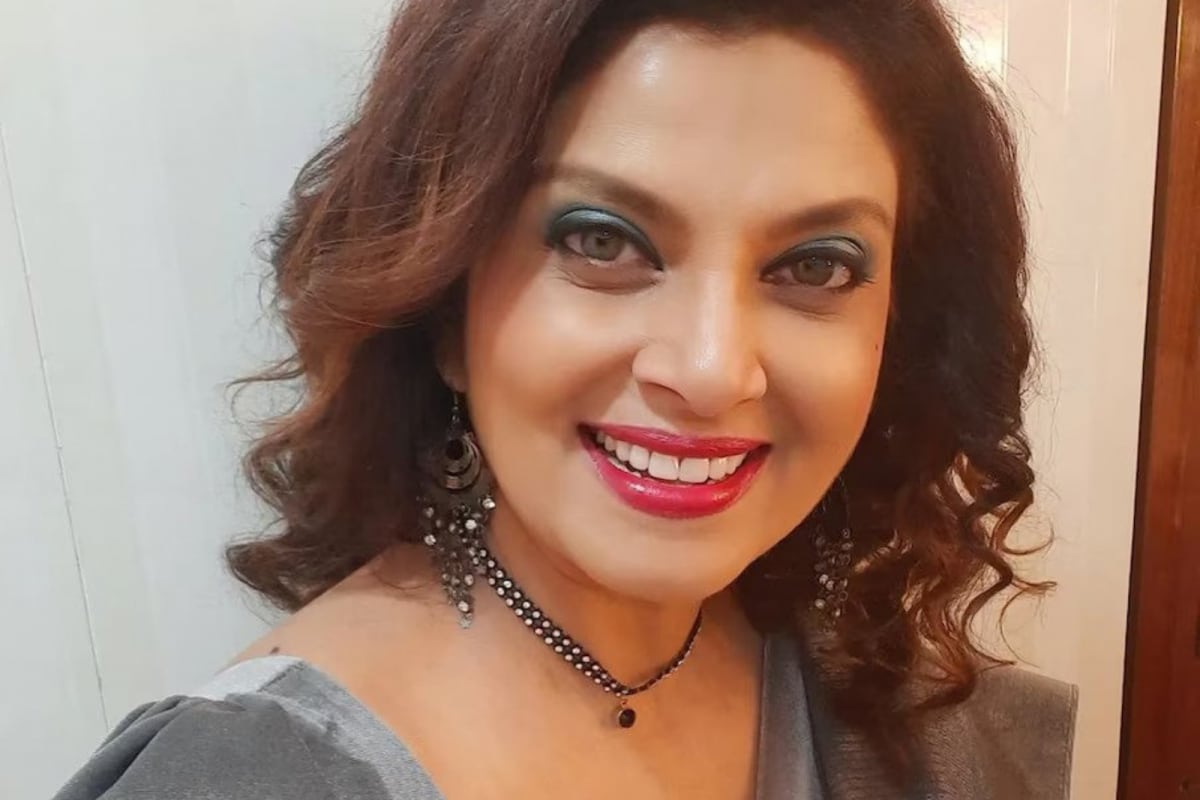 Bday Special: When Varsha Usgaonkar Posed Topless For A Magazine 25 Years  Ago - News18