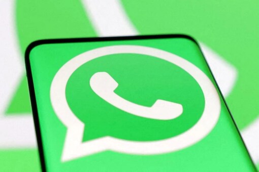 WhatsApp's New Feature Lets You Share 100 Photos and Videos At Once -  Here's How