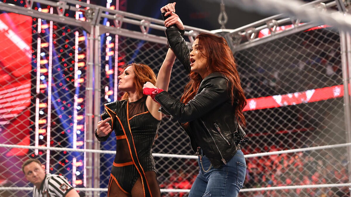 WWE RAW Results: Becky Lynch Beats Bayley in a Steel Cage Match - News18