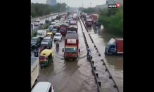 Shorts | Heavy Waterlogging On Delhi-Gurugram Expressway in Haryana | Trending Video | News18
