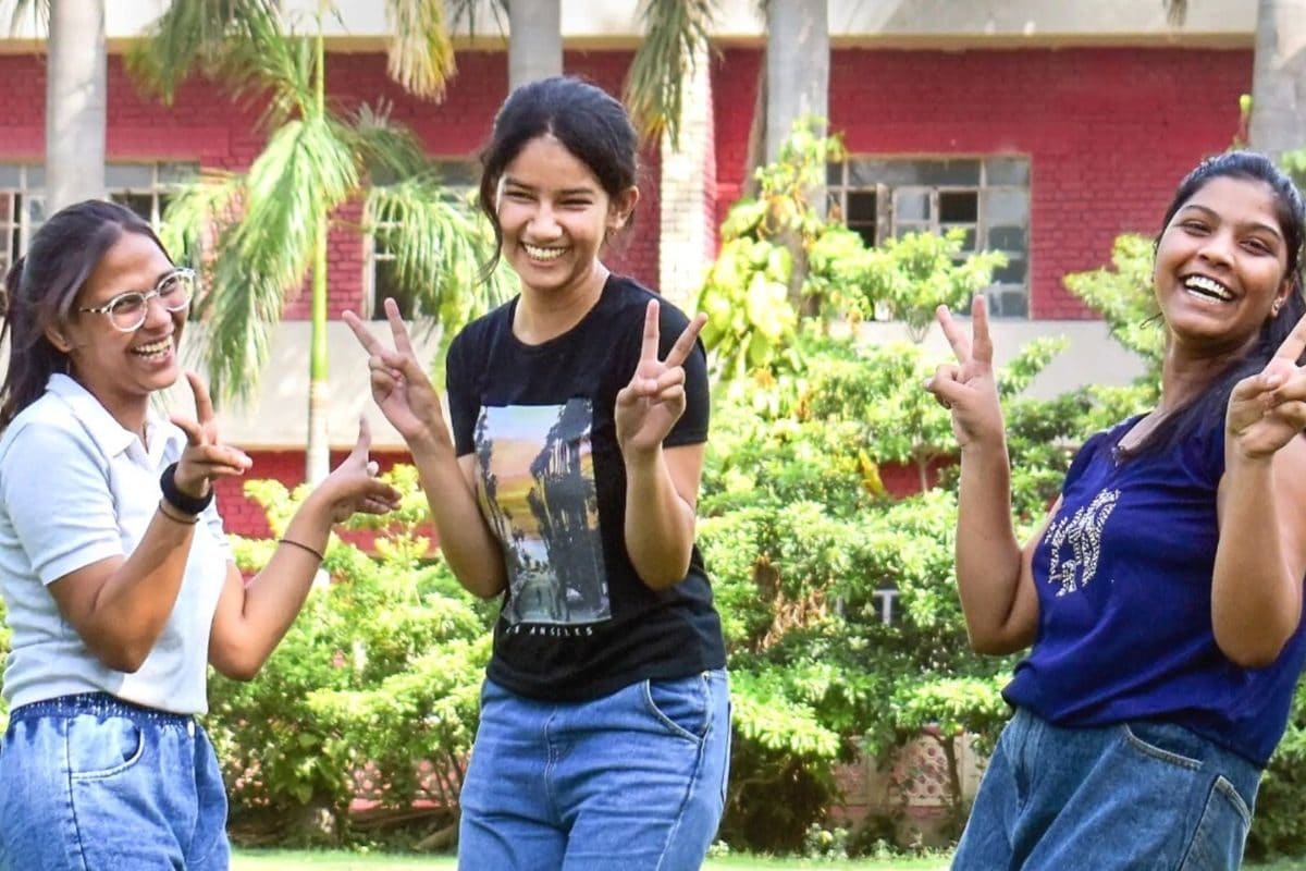 Bihar Board 10th Result 2023 How to Check BSEB Matric Result Online via SMS DigiLocker News18