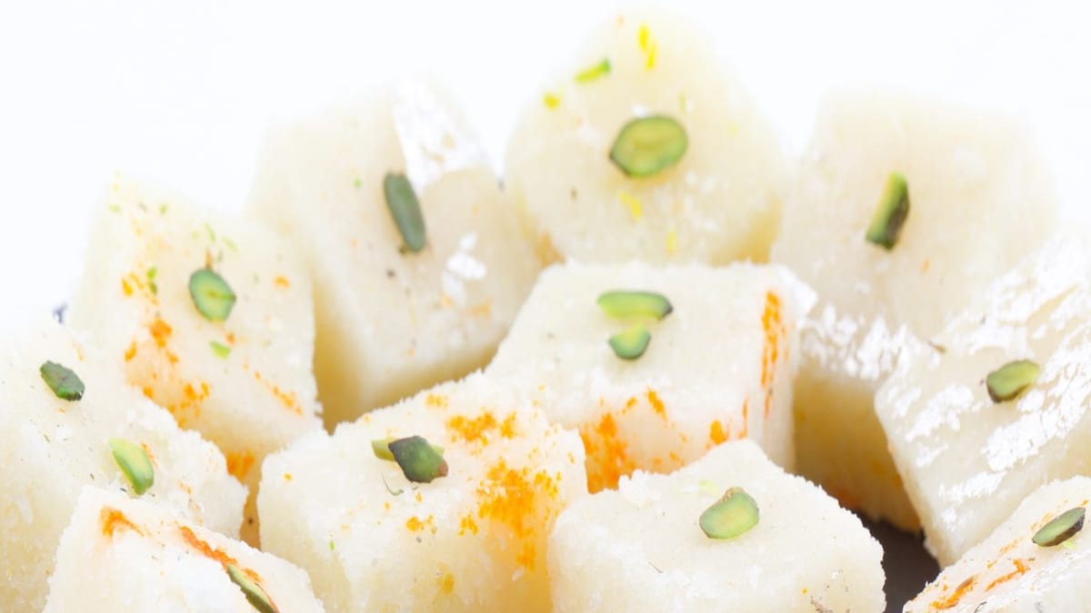 Holi Recipes 2023: Prepare This Mouth-Watering Coconut Barfi At Home