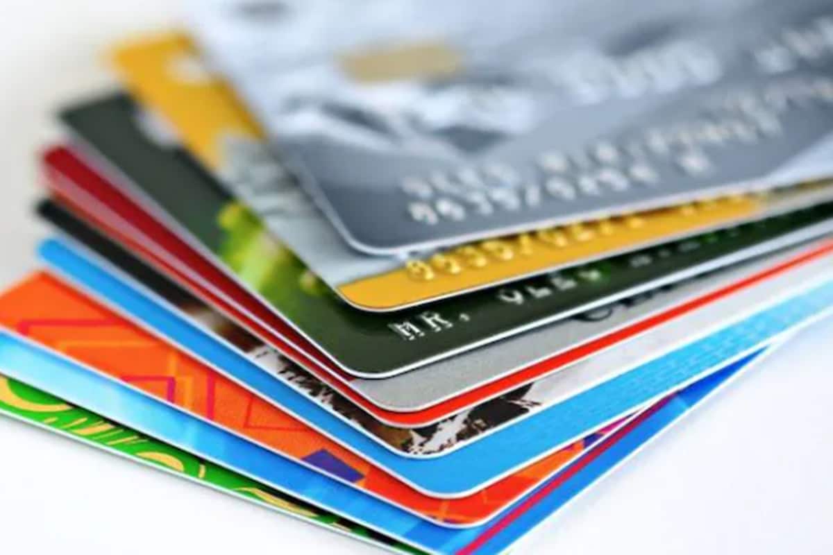 India's Credit Card Outstanding At Rs 1.87 lakh Cr In January; HDFC Bank Top Card Issuer