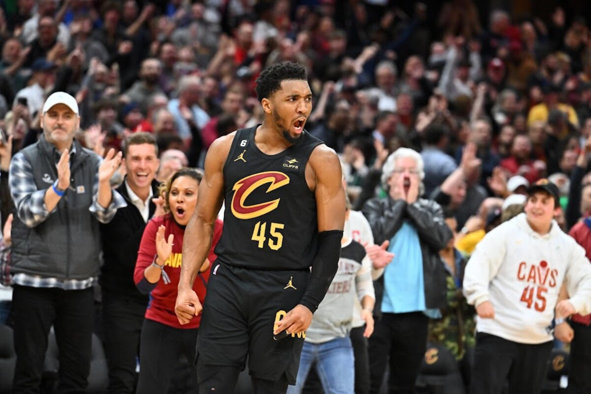 NBA: Cleveland Cavaliers Pip Boston Celtics, Philadelphia 76ers Beat Indiana Pacers, Miami Heat Edge Out Atlanta Hawks