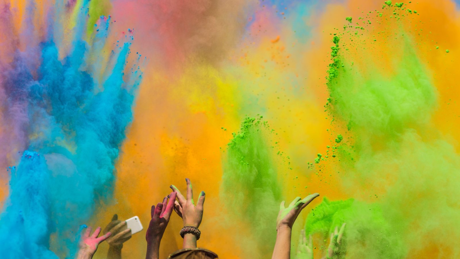 Holi 2023: What are the Side Effects of Colours? Safety Tips You Must Know to Enjoy the Festival